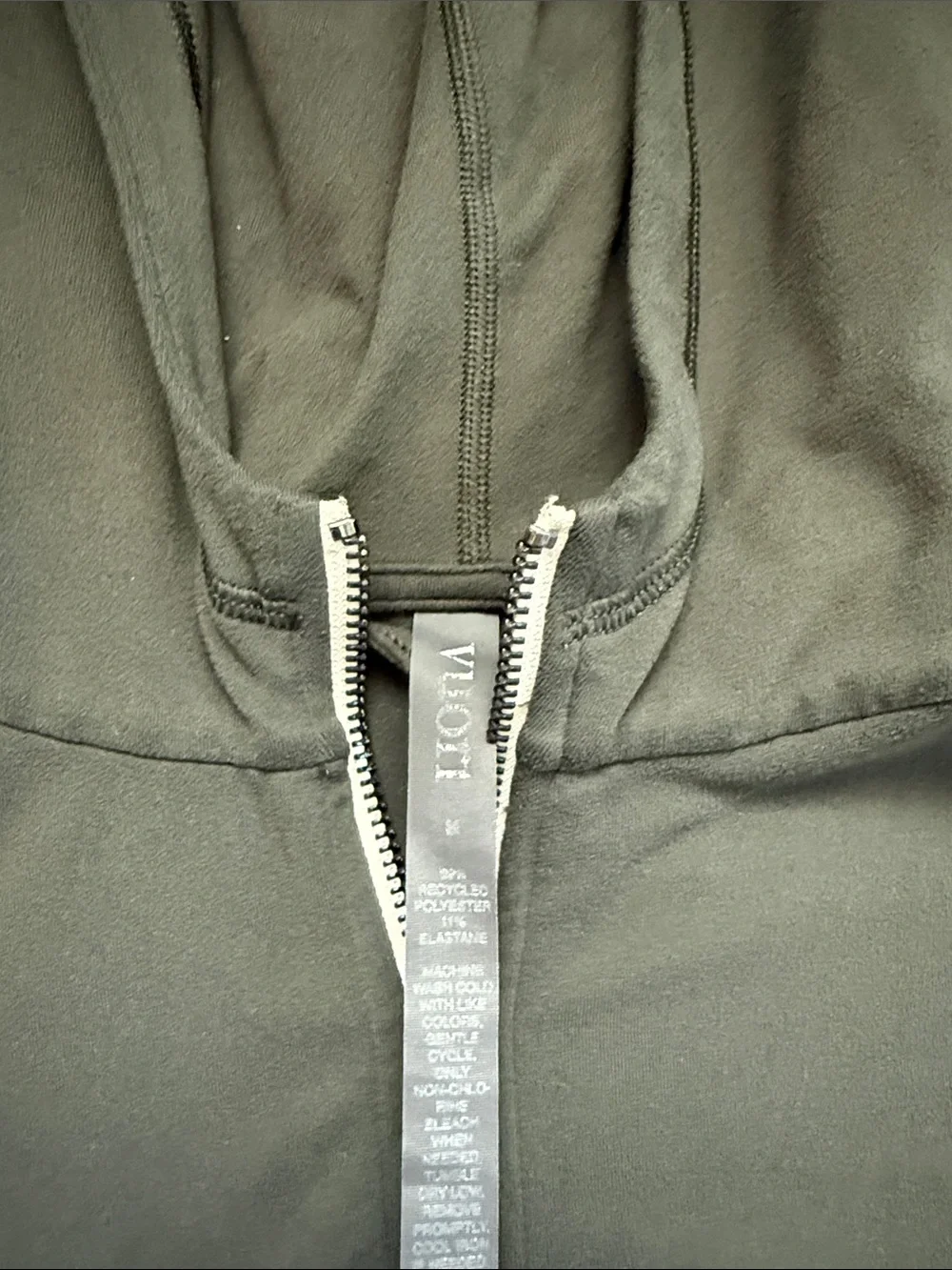 Vuori Dark Green Full-Zip Hooded Sweatshirt - Picture 3 of 5